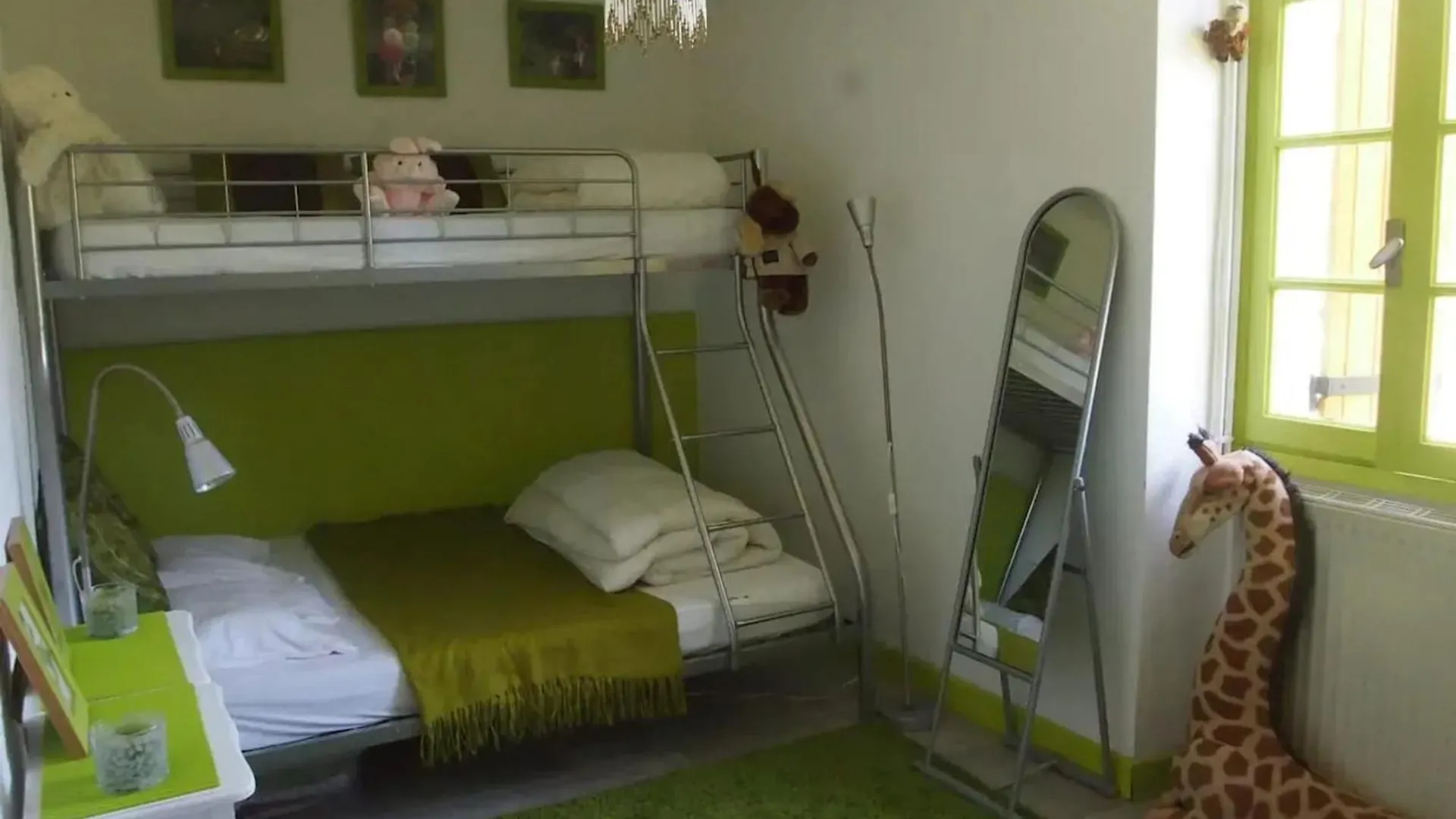 Maison Charmante A Les Junies Avec Vue Sur Jardin 0*,