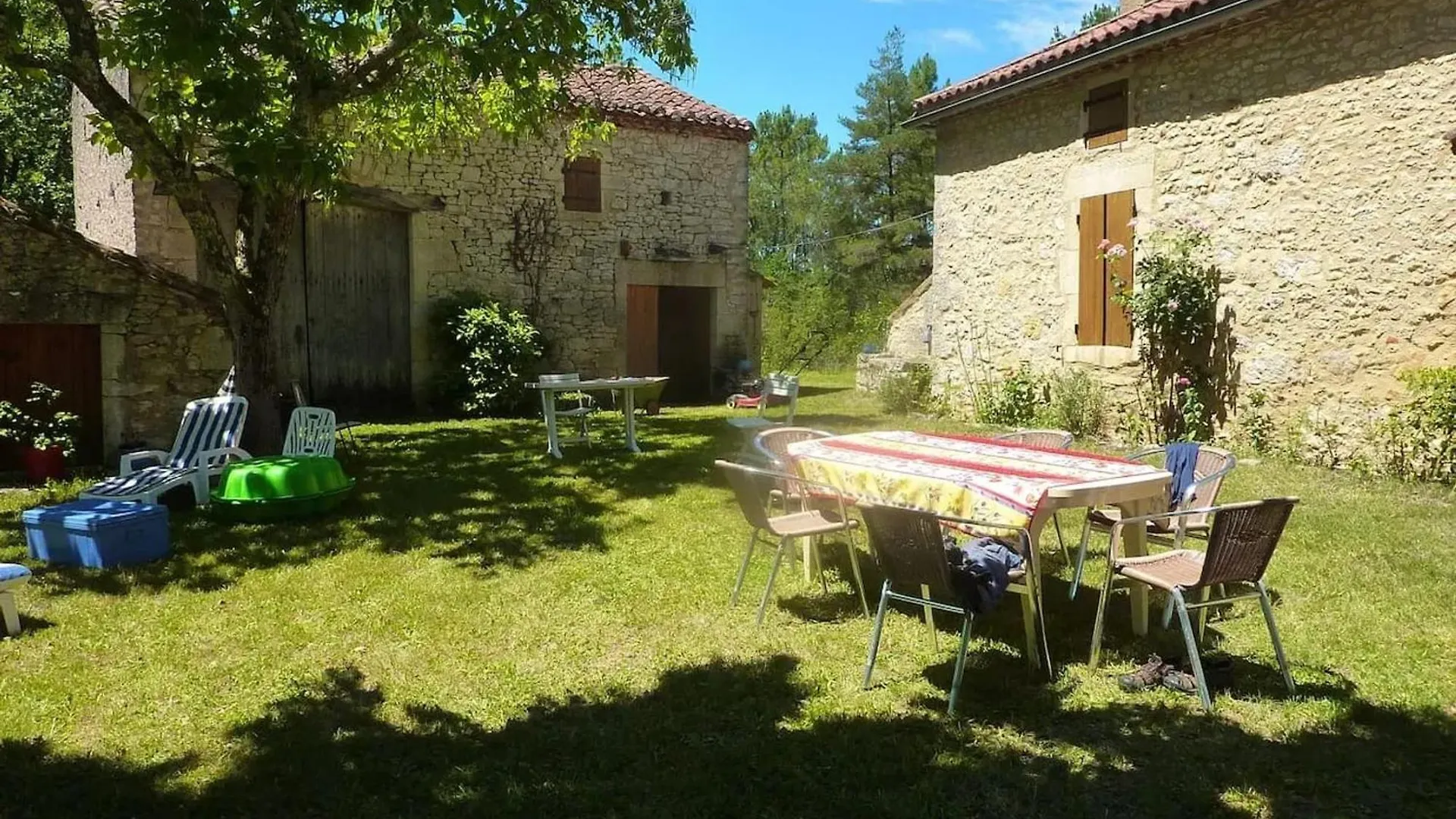Dom wakacyjny Maison Charmante A Les Junies Avec Vue Sur Jardin Francja